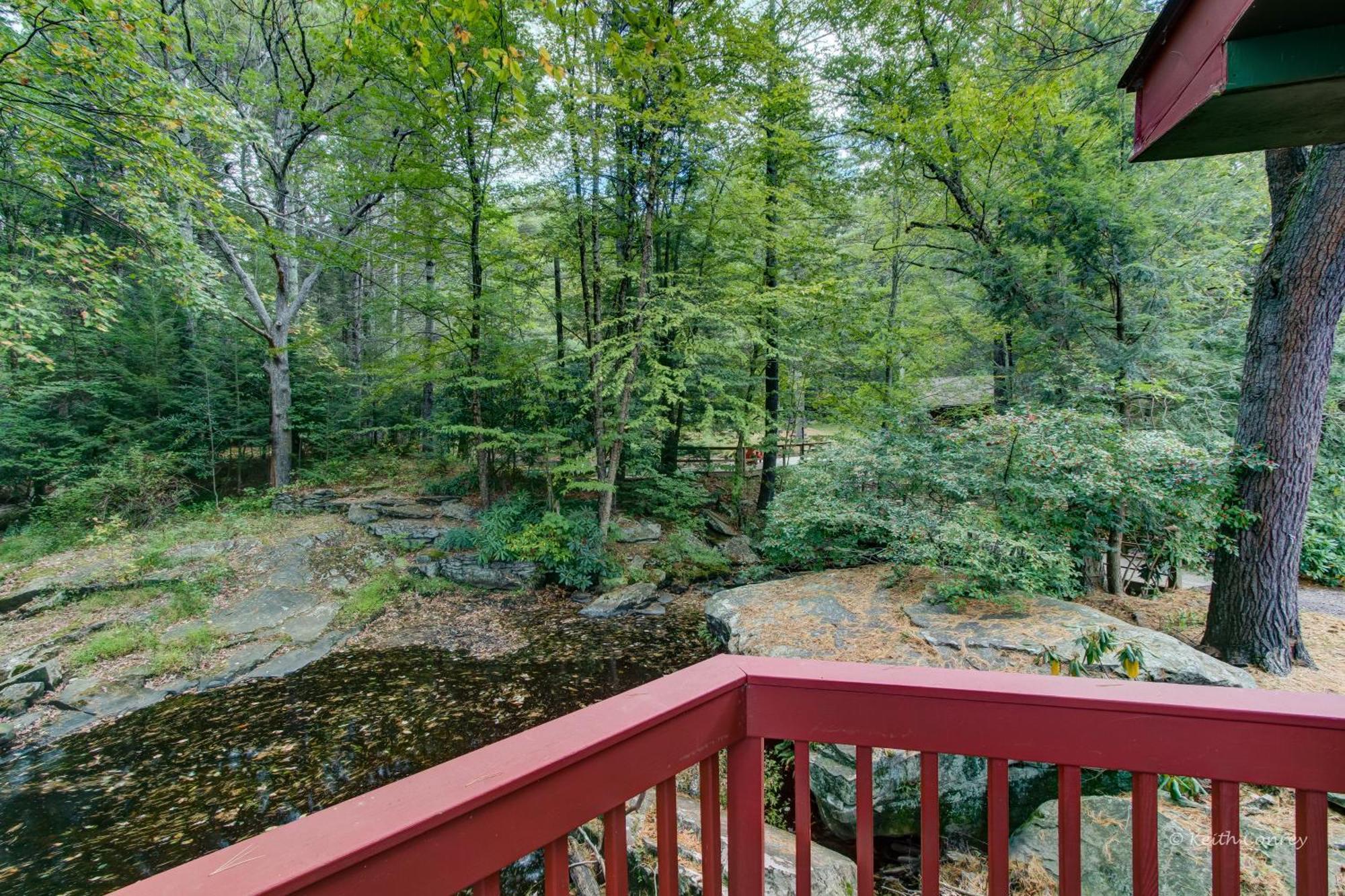 Magnolia Streamside Resort Canadensis Bilik gambar
